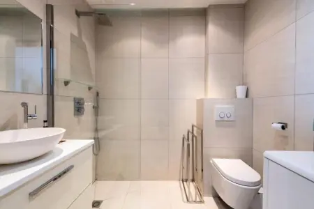 Résidence Appartement Avec Terrasse, Piscine & Acc&egrave;s Plage, Appartement à Golfe-Juan avec vue sur la mer - Photo 16