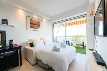 Résidence Appartement Avec Terrasse, Piscine & Acc&egrave;s Plage, Appartement à Golfe-Juan avec vue sur la mer - Photo 22