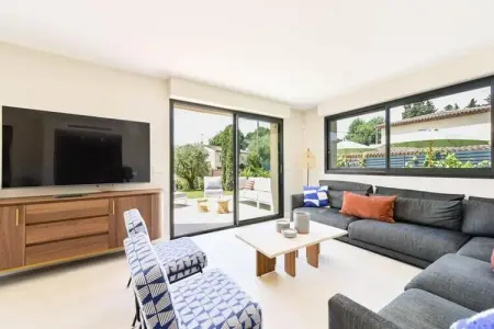 Résidence Mougins - Villa Renovee - Piscine - Au Calme, Villa à Mougins avec piscine et cabane dans les arbres - Photo 9