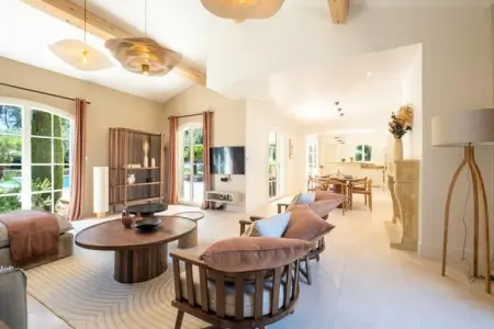 Résidence Bijou De 280m2 Et Piscine &agrave; D&eacute;bordement Au Calme Absolu, Villa à Roquefort avec piscine à débordement - Photo 2