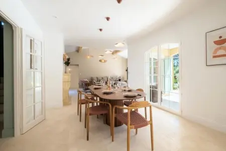 Résidence Bijou De 280m2 Et Piscine &agrave; D&eacute;bordement Au Calme Absolu, Villa à Roquefort avec piscine à débordement - Photo 10