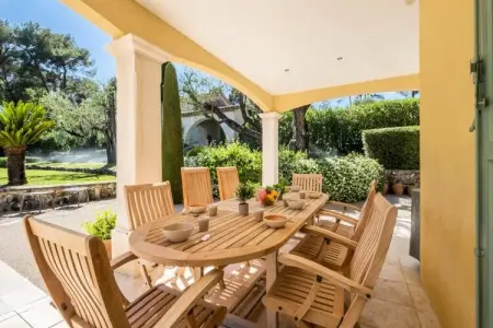 Résidence Bijou De 280m2 Et Piscine &agrave; D&eacute;bordement Au Calme Absolu, Villa à Roquefort avec piscine à débordement - Photo 14