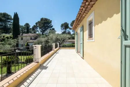 Résidence Bijou De 280m2 Et Piscine &agrave; D&eacute;bordement Au Calme Absolu, Villa à Roquefort avec piscine à débordement - Photo 37