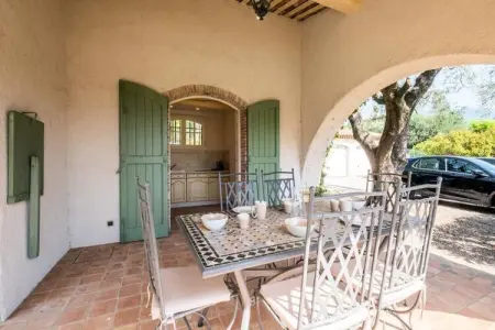 Résidence Bijou De 280m2 Et Piscine &agrave; D&eacute;bordement Au Calme Absolu, Villa à Roquefort avec piscine à débordement - Photo 53