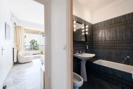Résidence Spacieux 2p Vue Mer &ndash; R&eacute;sidence Avec Piscine, Cannes, Appartement à Cannes avec vue imprenable sur la mer - Photo 15
