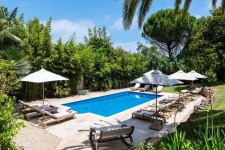 Résidence Villa 400m&sup2; Padel Piscine Volley, Villa à Valbonne avec piscine et terrains de sport - Photo 1
