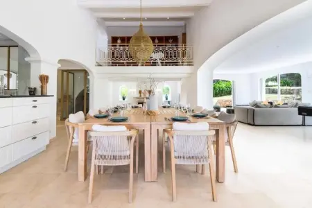 Résidence Villa 400m&sup2; Padel Piscine Volley, Villa à Valbonne avec piscine et terrains de sport - Photo 4