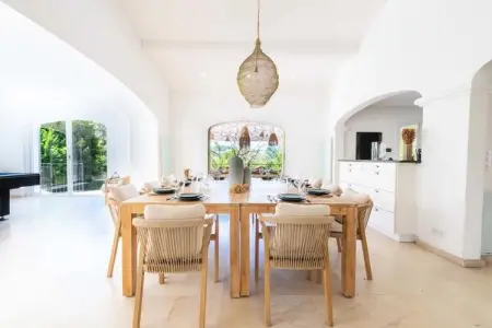 Résidence Villa 400m&sup2; Padel Piscine Volley, Villa à Valbonne avec piscine et terrains de sport - Photo 12