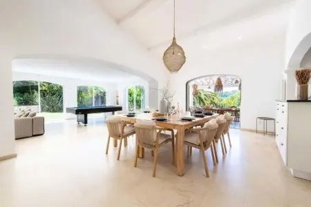 Résidence Villa 400m&sup2; Padel Piscine Volley, Villa à Valbonne avec piscine et terrains de sport - Photo 14