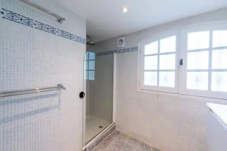 Résidence Villa 400m&sup2; Padel Piscine Volley, Villa à Valbonne avec piscine et terrains de sport - Photo 58