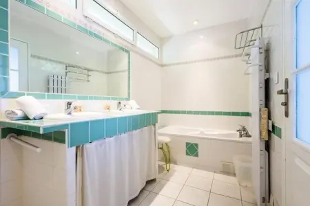 Villa Rochefort -, Villa à Rochefort-du-Gard avec Piscine - Photo 13