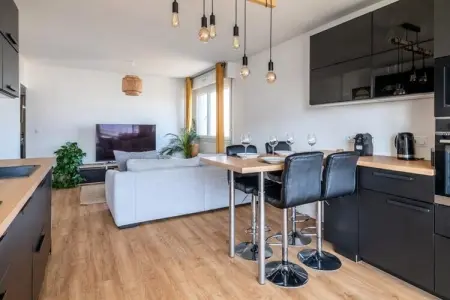 Appartement Mi-luna -, Appartement à Tassin avec Vue Panoramique - Photo 4