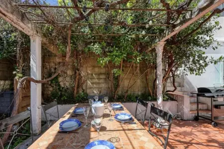 Villa Helv&eacute;tie -, Villa à Toulon avec piscine et vue sur Faron - Photo 2