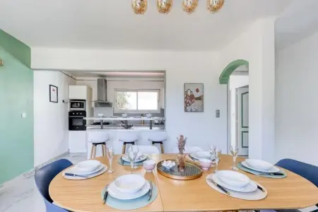 Villa Helv&eacute;tie -, Villa à Toulon avec piscine et vue sur Faron - Photo 6