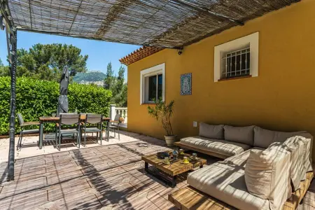 Villa De L'uba -, Villa à Toulon avec Piscine et Vue Forêt - Photo 1