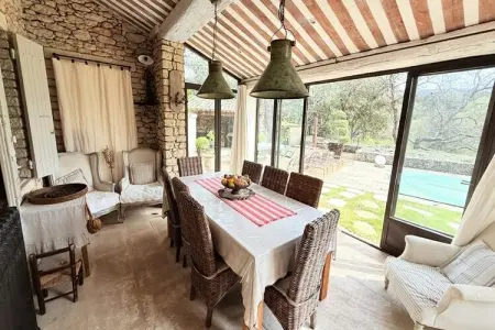 Belle Villa Proven&ccedil;ale Avec Piscine Et Jacuzzi, Villa dans le Luberon avec Piscine et Jacuzzi - Photo 10