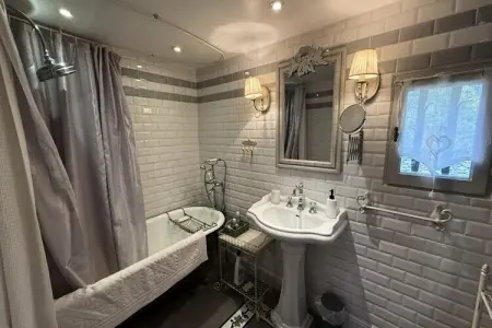 Belle Villa Proven&ccedil;ale Avec Piscine Et Jacuzzi, Villa dans le Luberon avec Piscine et Jacuzzi - Photo 24