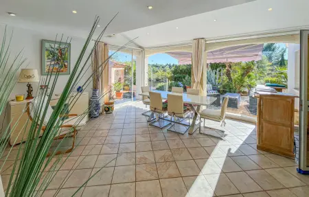 Villa Avec Piscine 1, Maison 8 personnes à Roquebrune Sur Argens - Photo 3
