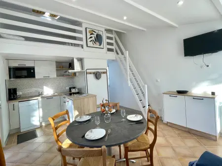 Maisonnette rénovée 1 chambre, 4 personnes - Piscine chauffée, Tennis, Animaux admis - Photo 2