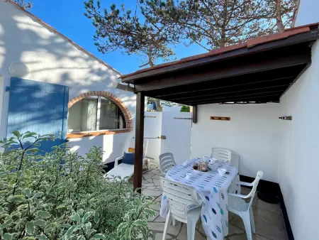 Maisonnette rénovée 1 chambre, 4 personnes - Piscine chauffée, Tennis, Animaux admis - Photo 14