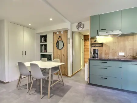 Bel appartement rénové 2 pièces cabine, 4-5 pers, vue station, Wifi - Photo 6