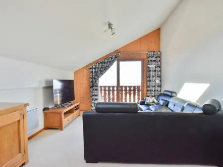 Appartement spacieux proche des pistes avec balcon et parking - Photo 2