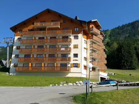 Appartement spacieux proche des pistes avec balcon et parking - Photo 6