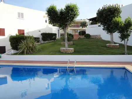 Confortable appartement pour 6 à Peñiscola avec jardin et terrasse - Photo 2