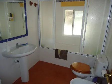 Confortable bungalow familial à Peñiscola, piscine commune, parking, climatisation en option - Photo 24