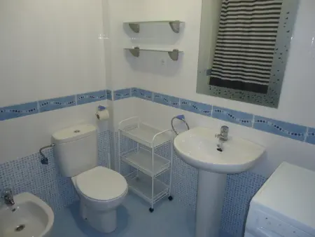 Appartement moderne proche plage, 2 chambres, clim, parking - Photo 9