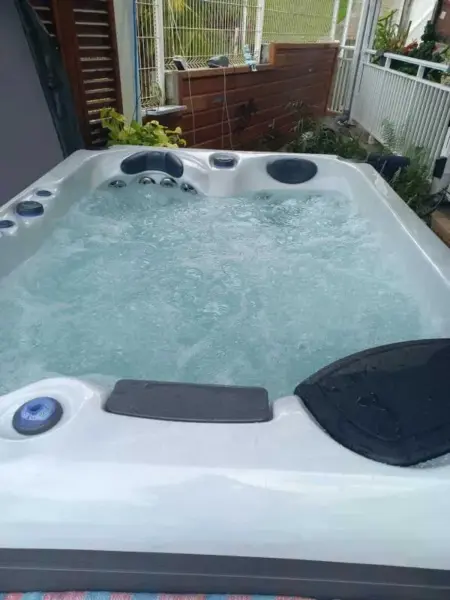 Appartement avec piscine privée à Rivière-Pilote, 45 m² - Photo 2