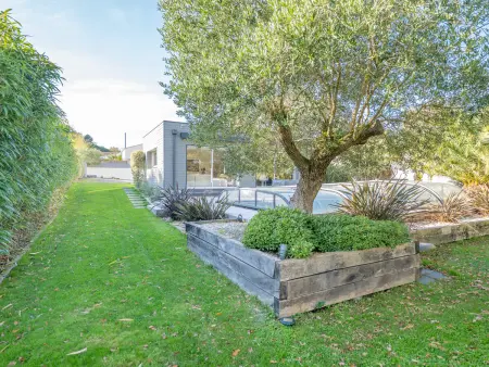 Maison 4 chambres avec piscine et jardin proche plage - Photo 6