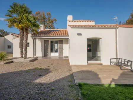 Maison 4 chambres avec piscine et jardin proche plage - Photo 11