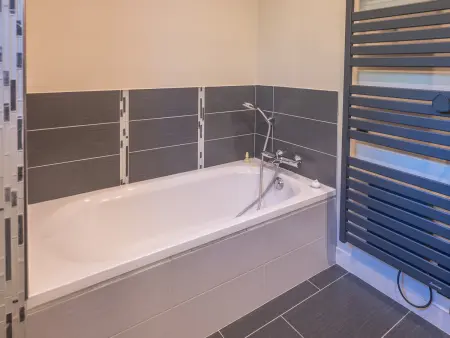 Maison 4 chambres avec piscine et jardin proche plage - Photo 24