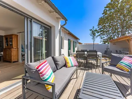 Maison neuve avec piscine chauffée – 4 chambres, près plage - Photo 1