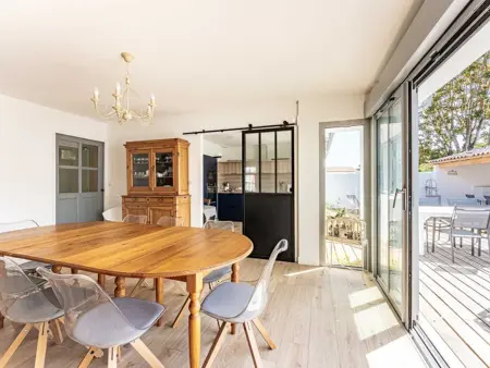 Maison neuve avec piscine chauffée – 4 chambres, près plage - Photo 2
