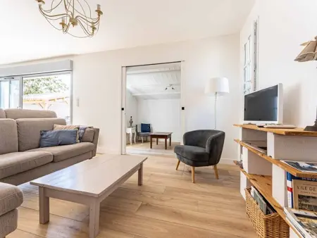 Maison neuve avec piscine chauffée – 4 chambres, près plage - Photo 4