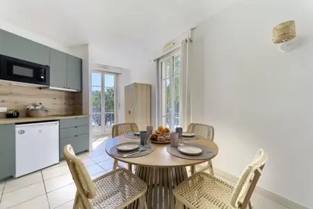 Appartement en bord de mer – Plage de la Salis, Appartement familial à Juan-les-Pins - Photo 11