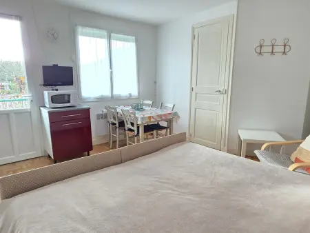 Studio avec balcon, jardin commun, WIFI, près des Thermes - Photo 2