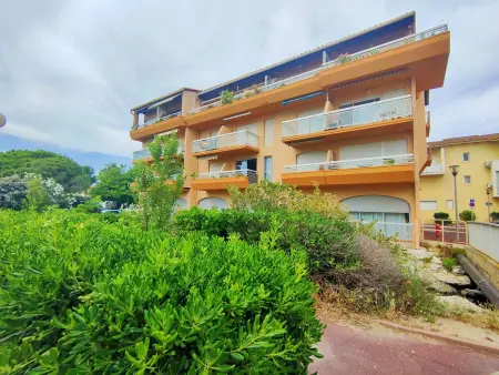 Deux-pièces 2* avec balcon et parking - Port Canet - Photo 11