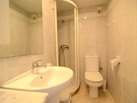 Appartement 2 chambres avec piscine et parking, à 50m de la plage - Photo 8