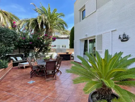 Appartement spacieux 2 chambres avec climatisation, proche plage et ville - Photo 6