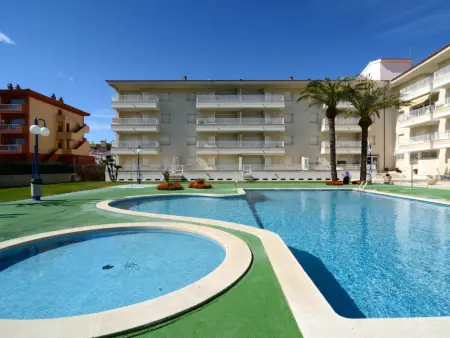 Appartement 3 chambres, piscine, parking, centre l'Estartit, proche plage, jusqu'à 6 pers - Photo 1