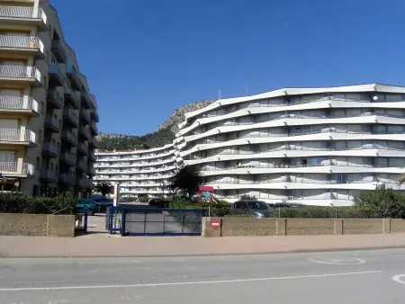 Appartement 3 Chambres près de la Plage avec Wi-Fi et Parking - Photo 1