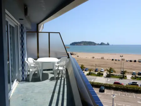 Appartement 3 Chambres près de la Plage avec Wi-Fi et Parking - Photo 5