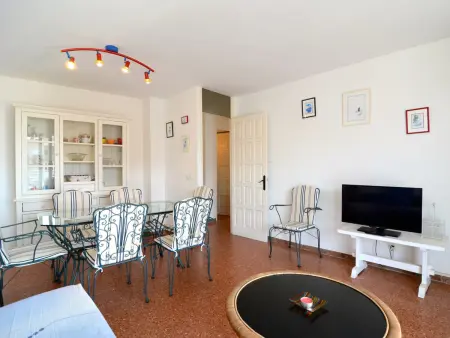 Appartement 3 Chambres près de la Plage avec Wi-Fi et Parking - Photo 9