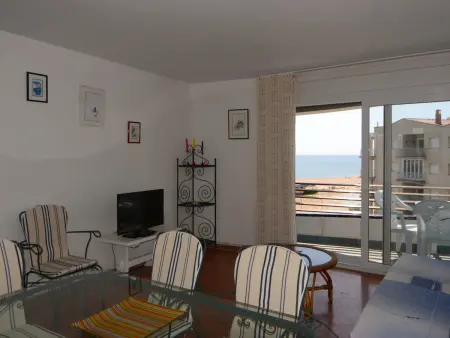 Appartement 3 Chambres près de la Plage avec Wi-Fi et Parking - Photo 11