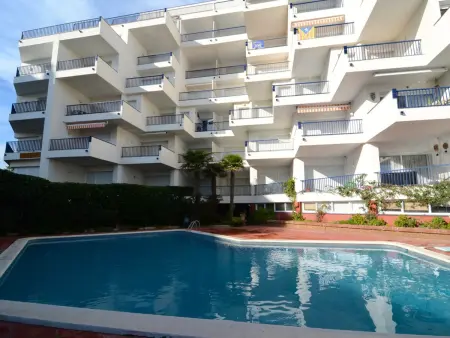 Appart. 3 chambres rénové, piscine commune, à L'Escala - Photo 3