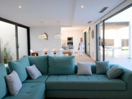 Villa de luxe à Mas Pinell avec accès direct plage et piscine privée - Photo 5