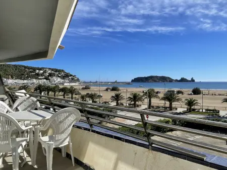 Appartement 2 chambres avec terrasse proche plage - Photo 1